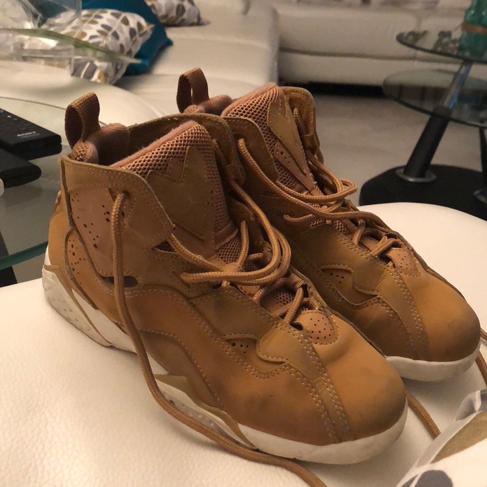 1Y kids Nike Jordan’s